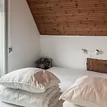 1 Bedroom Beautiful In Appartement *