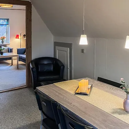 1 Bedroom Beautiful In Appartement *